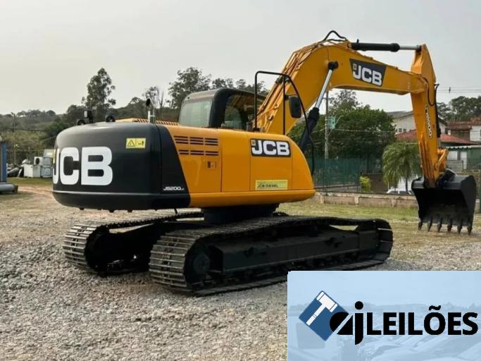 ESCAVADEIRA HIDRÁULICA JCB JS 200 LC 2015