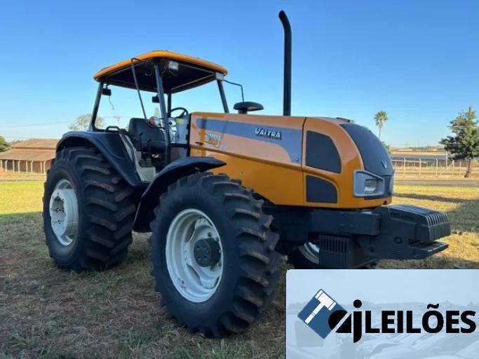 TRATOR VALTRA BM125I 4x4 2015