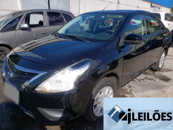 NISSAN VERSA 18/18