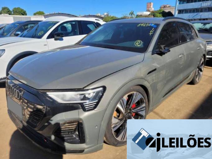 AUDI Q8 E-TRON 23/24