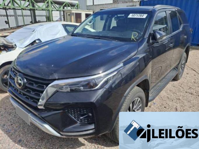 TOYOTA HILUX SW4 21/22