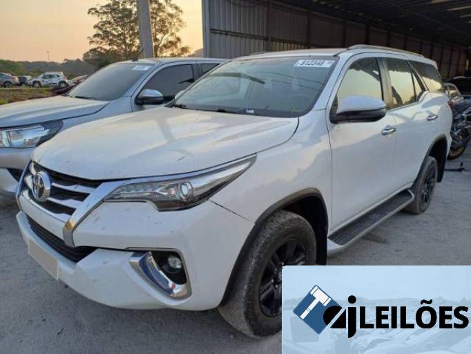 TOYOTA HILUX SW4 20/21