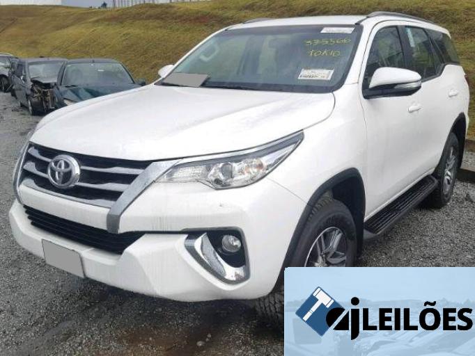 TOYOTA HILUX SW4 16/17